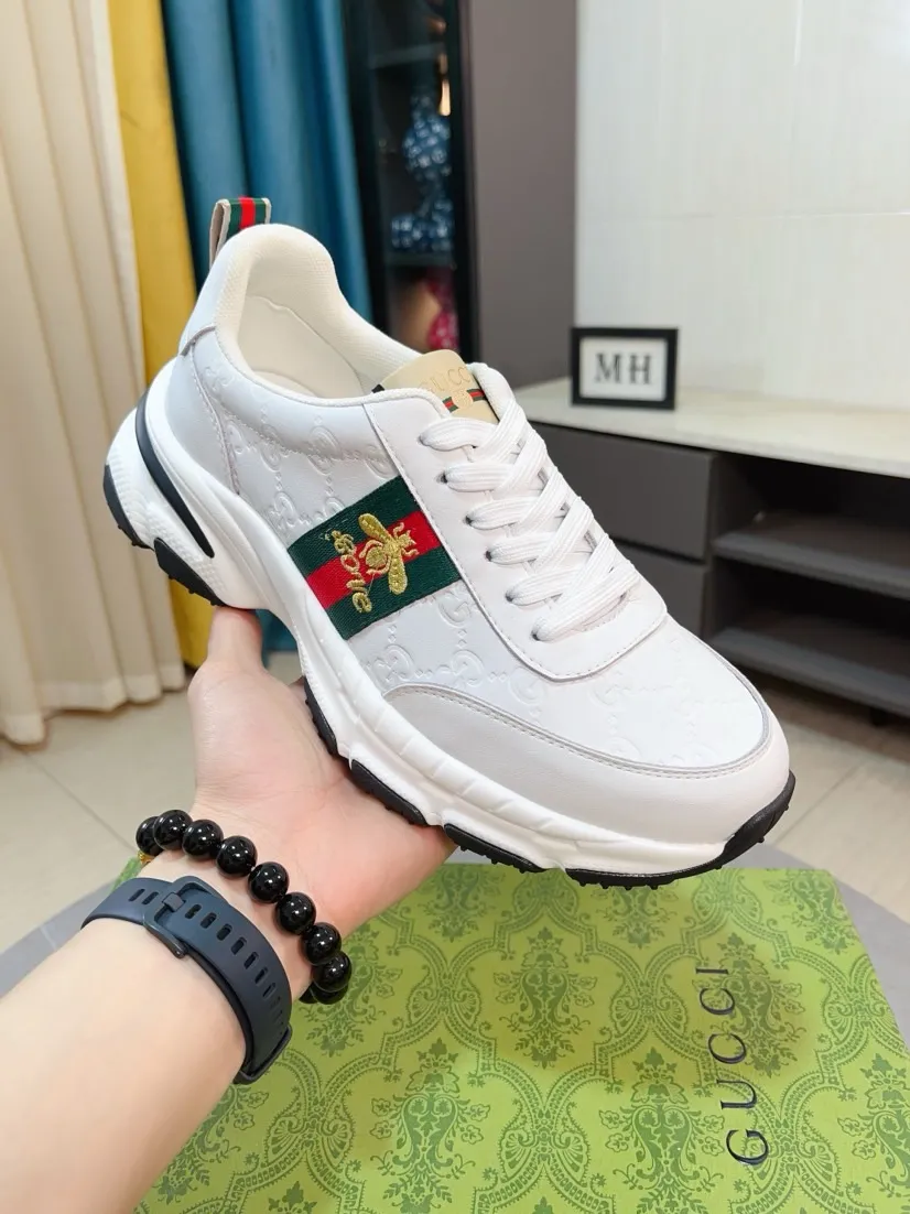 Men's shoes 💰458🌹🌹[GUCCI] Gucci's new lace-up casual men's shoes are on the market first, and the materials and workmanship are superior to all versions on the market. The highest quality shipped first-layer cowhide with imported original perforated materials➕Genuine leather lining, privately molded soft outsole, high foot comfort, imported special materials highlight the brand's unique charm, high-end customization 38-44
